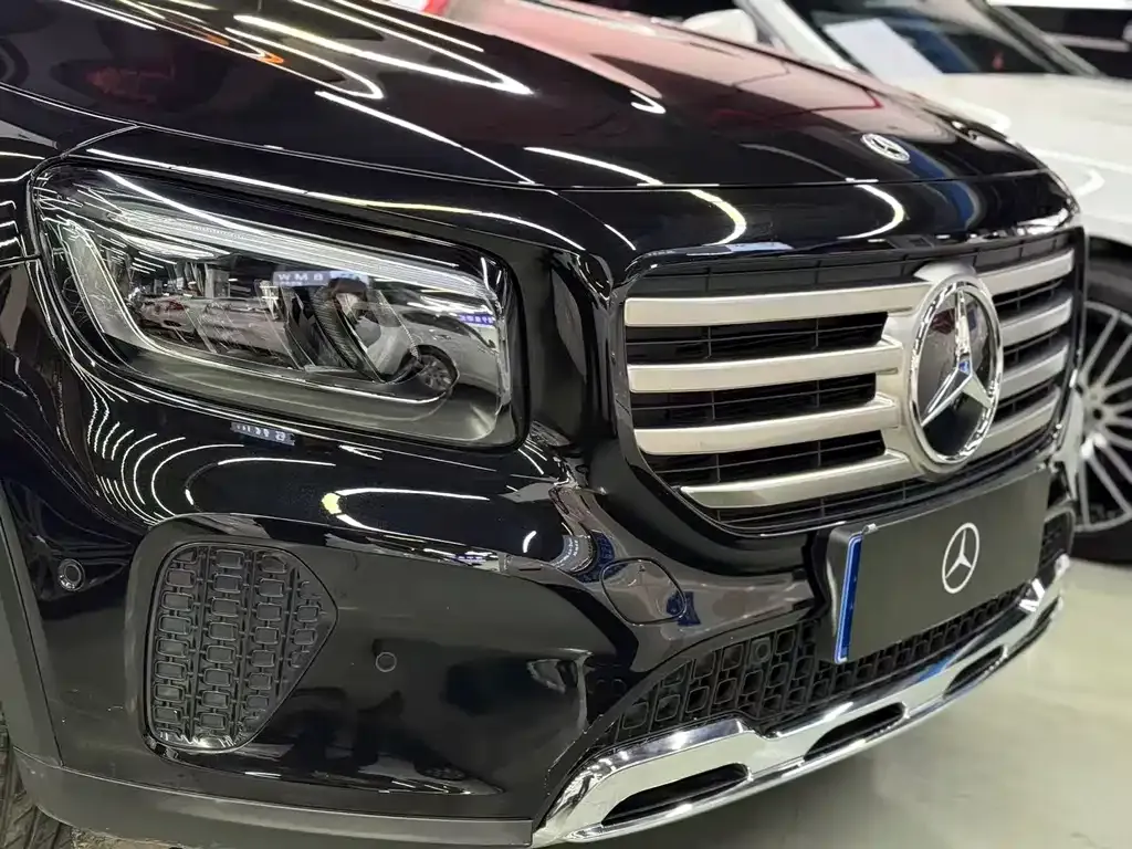 Mercedes-Benz GLB — фото 6