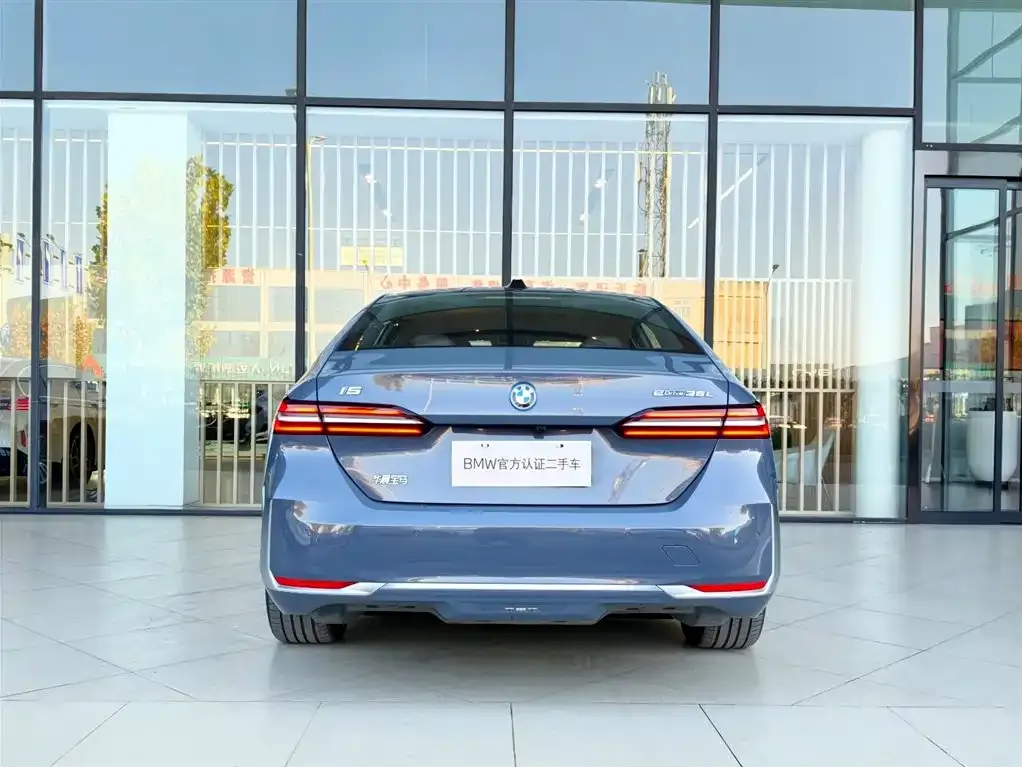 BMW i5 2025 из CN, фото 2