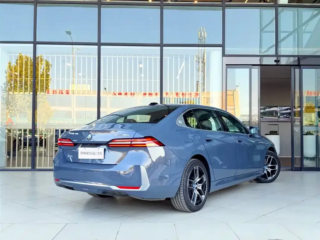 BMW i5 2025 из CN, фото 9