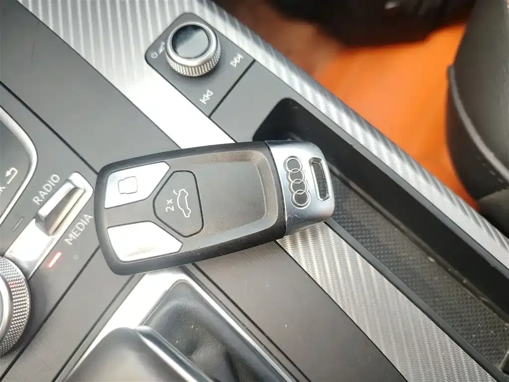 Audi Q5L 2021 из CN, фото 6