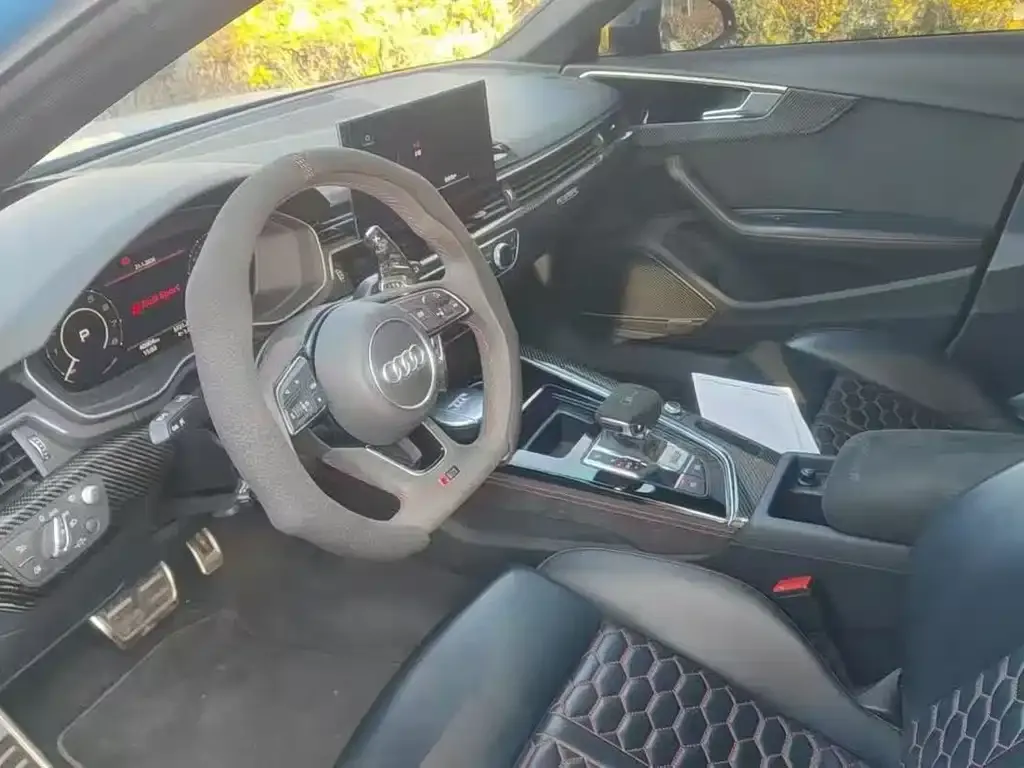 Audi RS 4 2021 из CN, фото 5