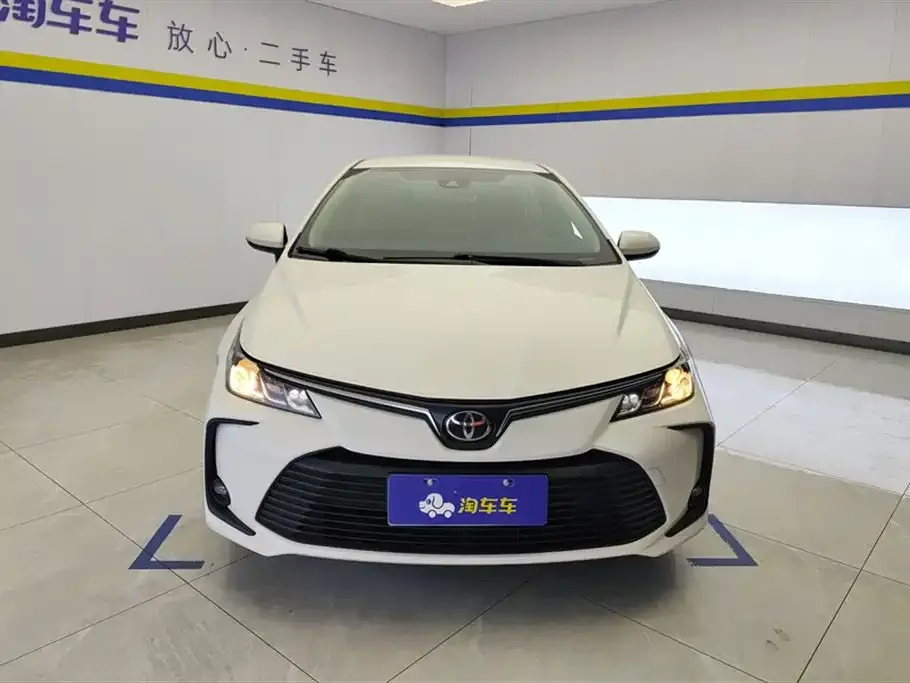 Toyota Corolla — фото 10