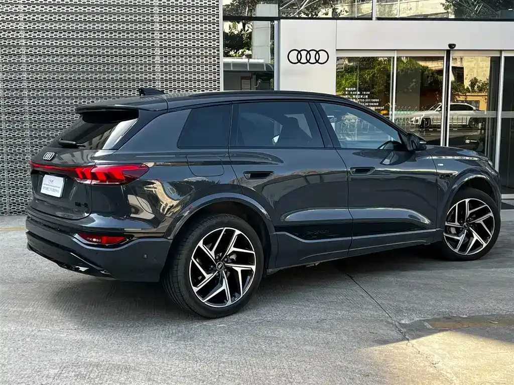 Audi Q6L e-tron — фото 3