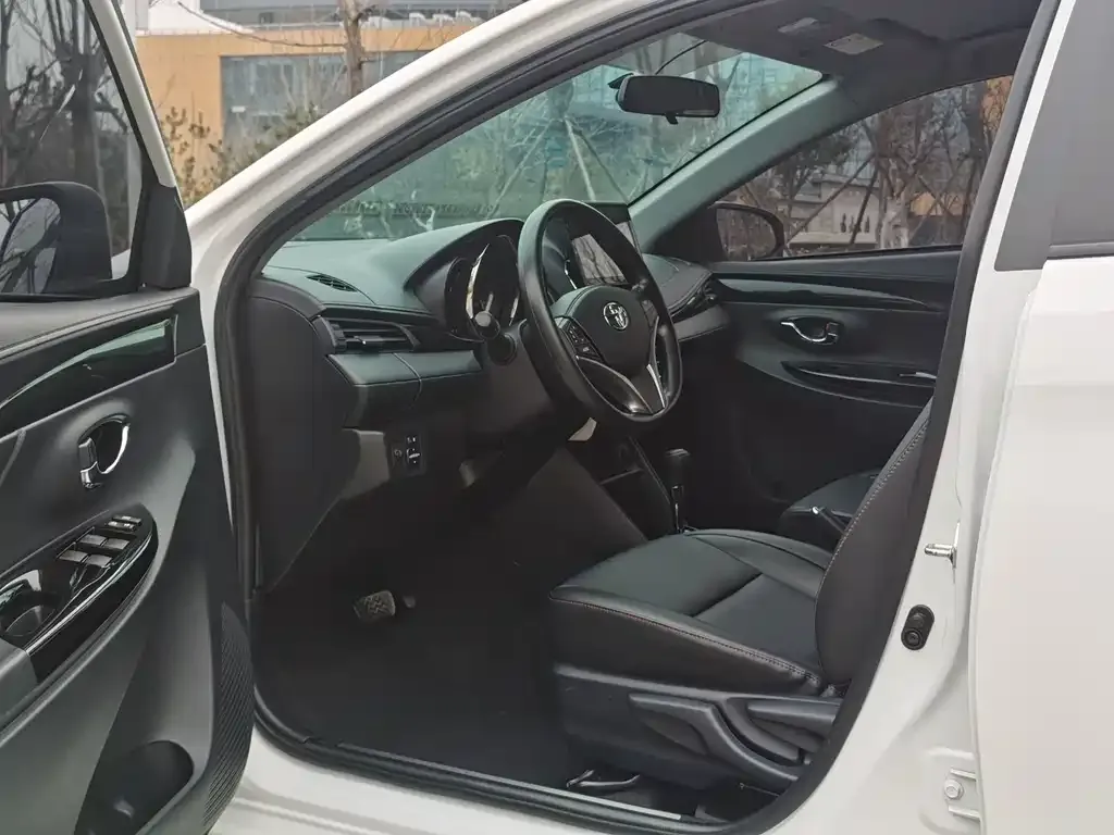 Toyota Yaris L 2023 из CN, фото 8