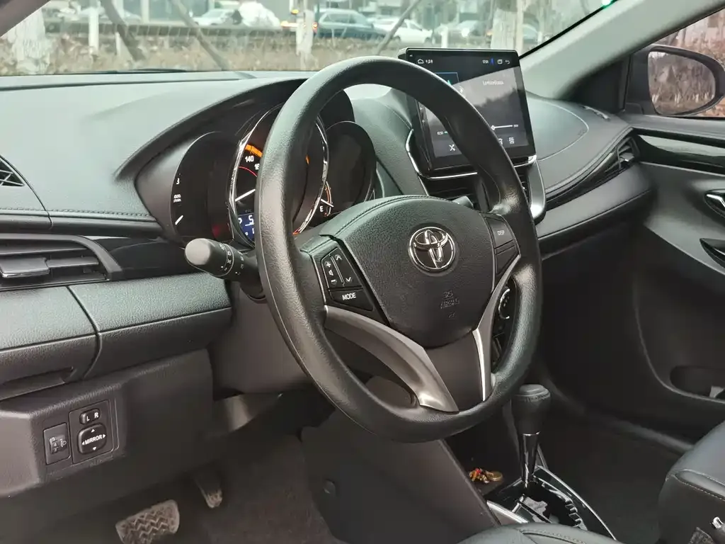 Toyota Yaris L 2023 из CN, фото 4