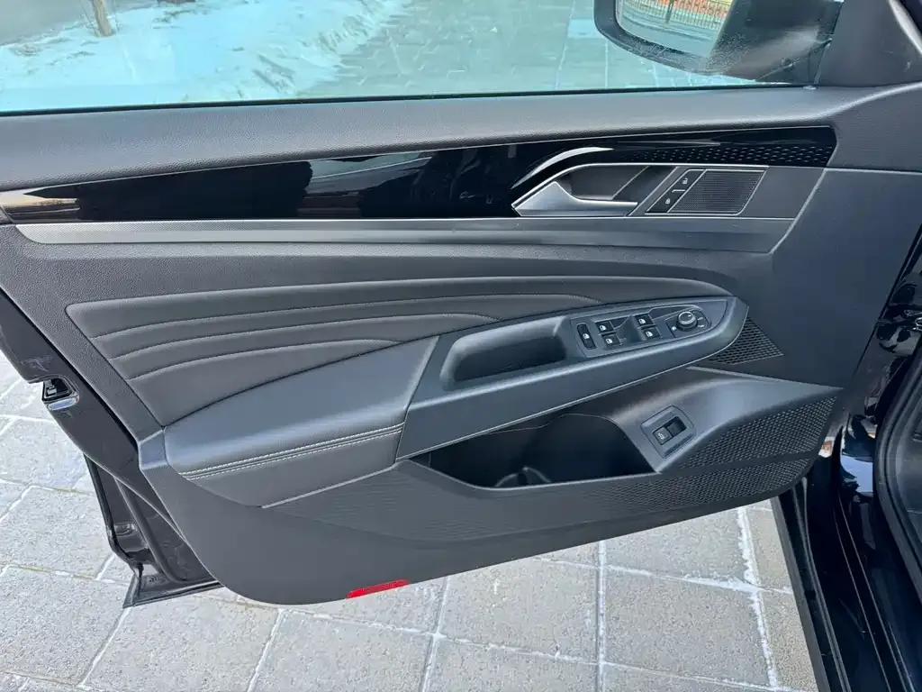 Volkswagen Passat — фото 2