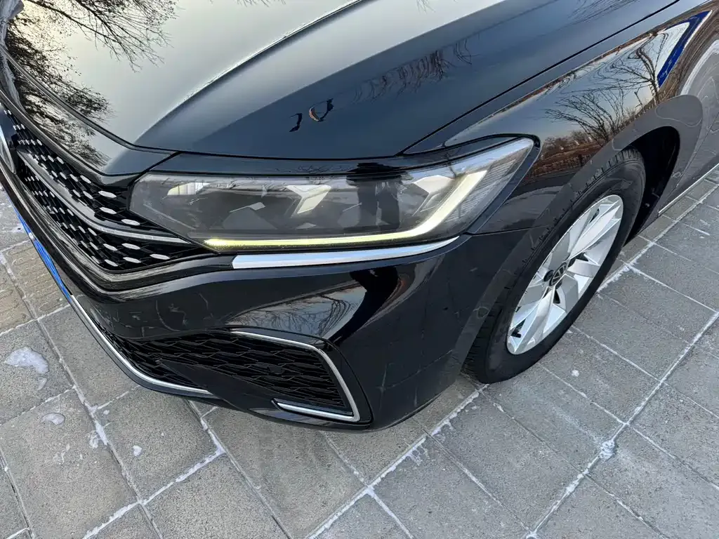 Volkswagen Passat — фото 10