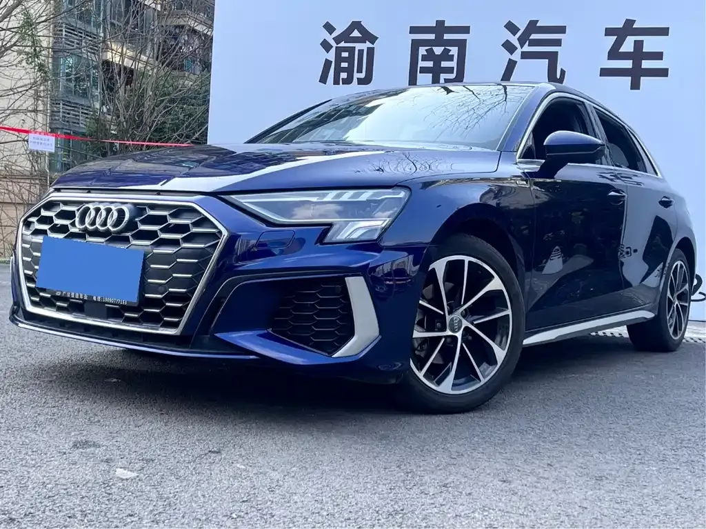 Audi A3 — фото 1