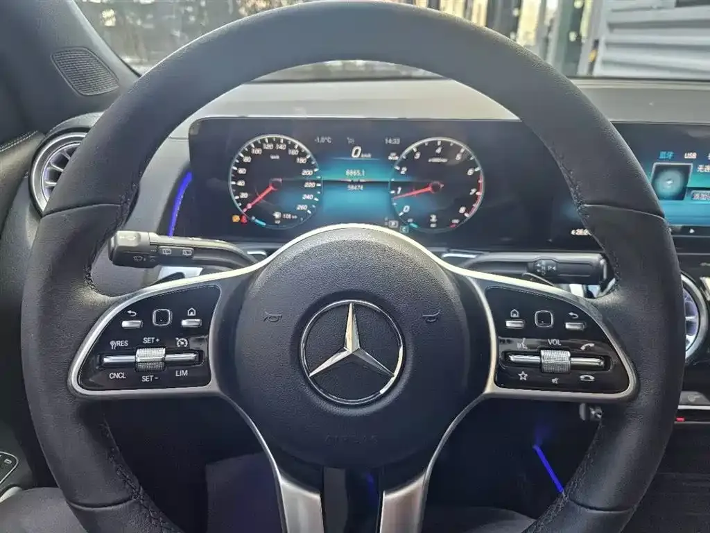 Mercedes-Benz GLB 2023 из CN, фото 2