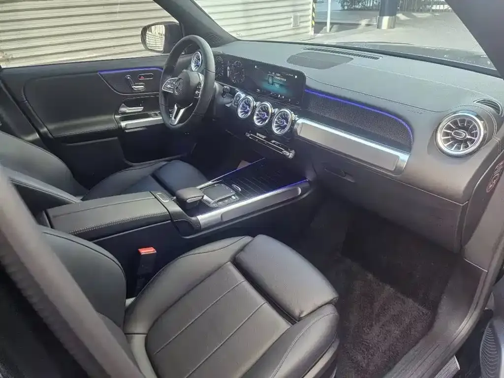 Mercedes-Benz GLB 2023 из CN, фото 8