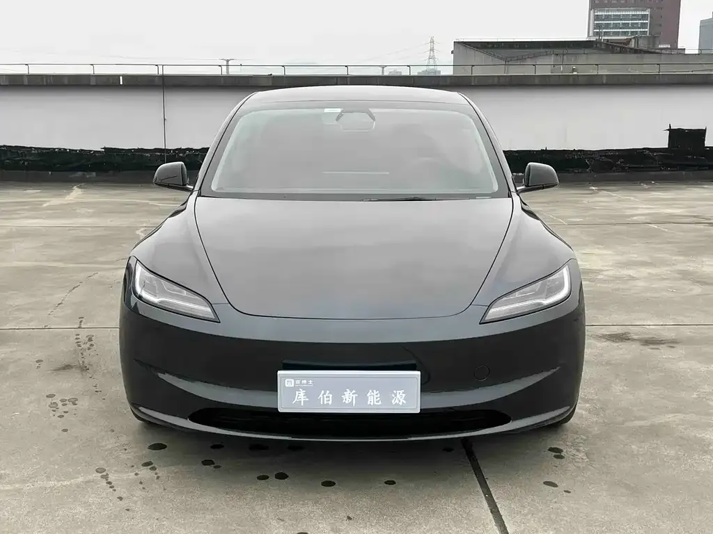 Tesla Model 3 — фото 4