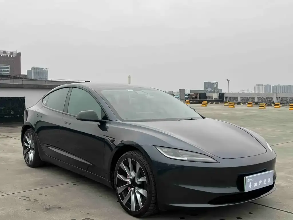 Tesla Model 3 — фото 2