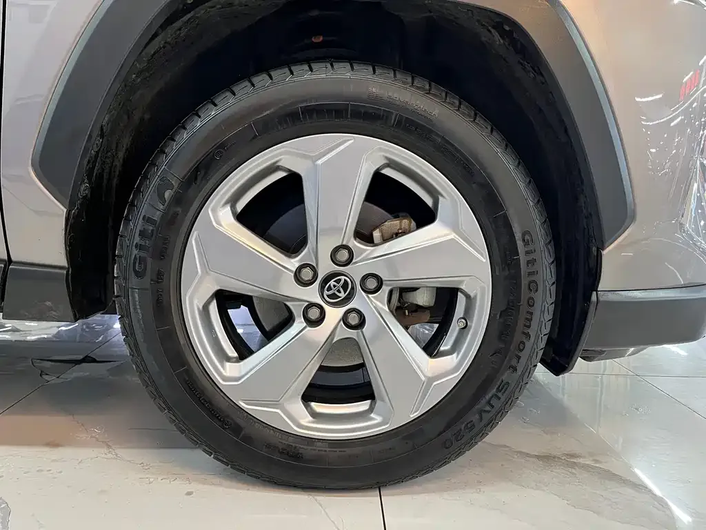 Toyota RAV4 2021 из CN, фото 6