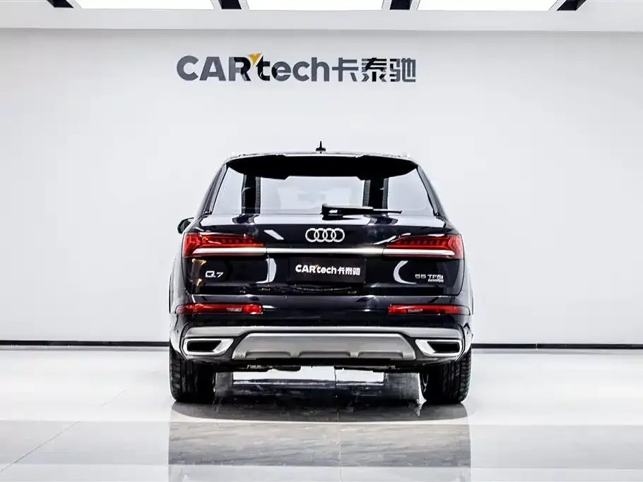 Audi Q7 — фото 5