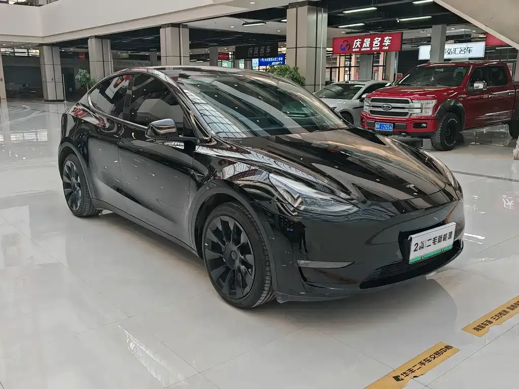Tesla Model Y — фото 7