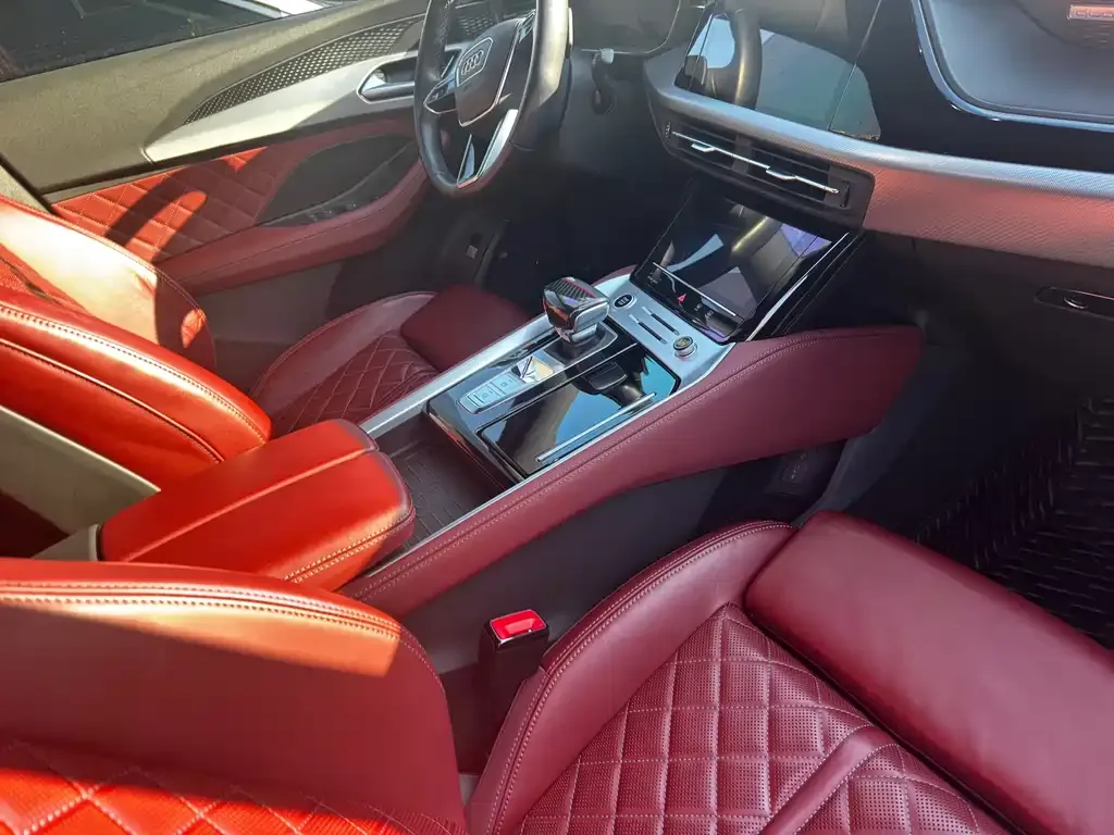 Audi Q6 2023 из CN, фото 4