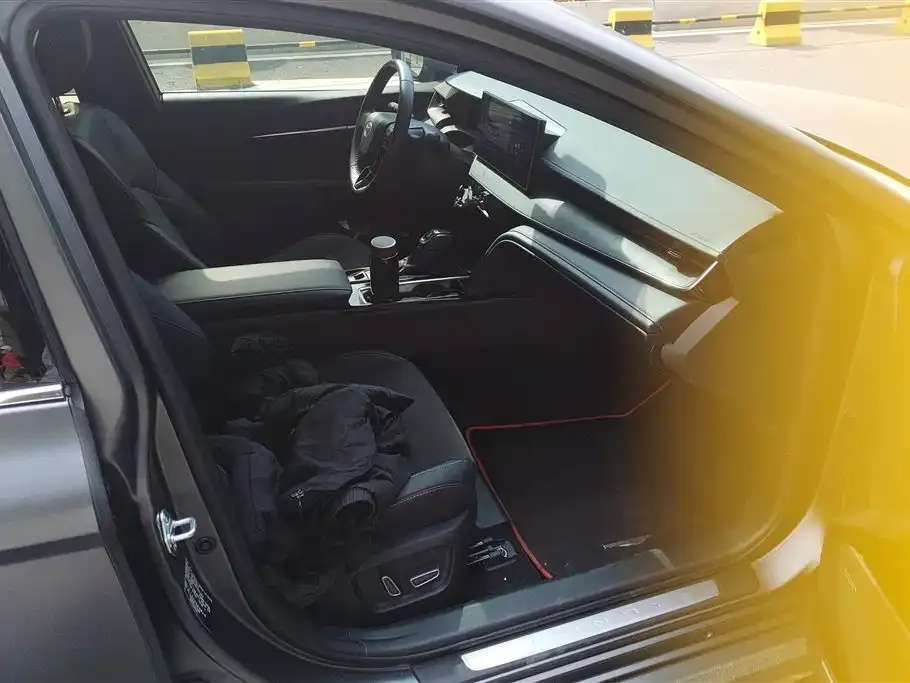 Toyota Camry 2025 из CN, фото 4