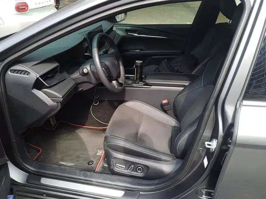 Toyota Camry 2025 из CN, фото 9
