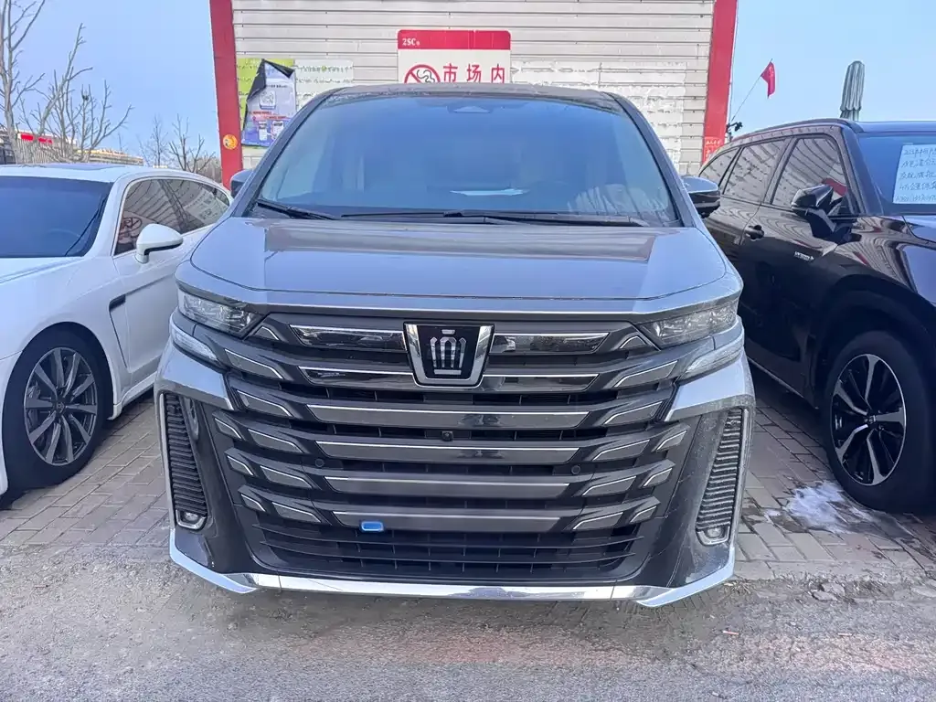 Toyota Vellfire — фото 5