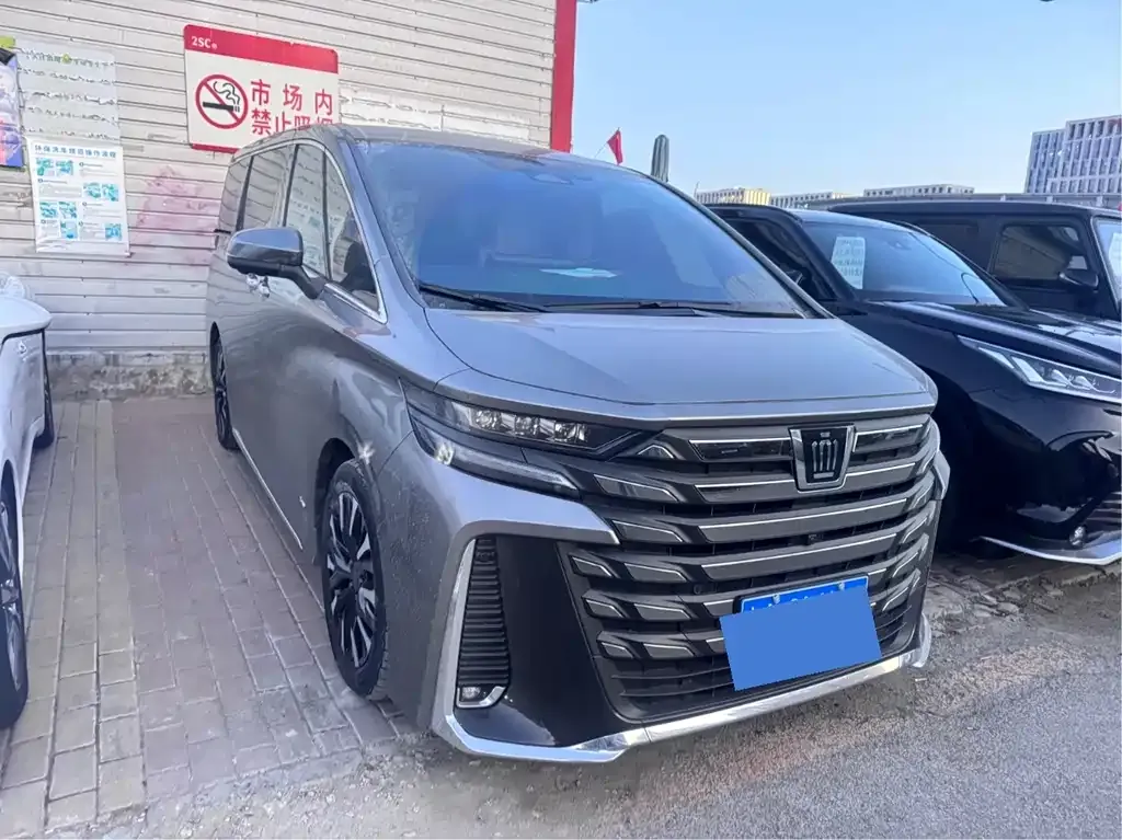 Toyota Vellfire — фото 9