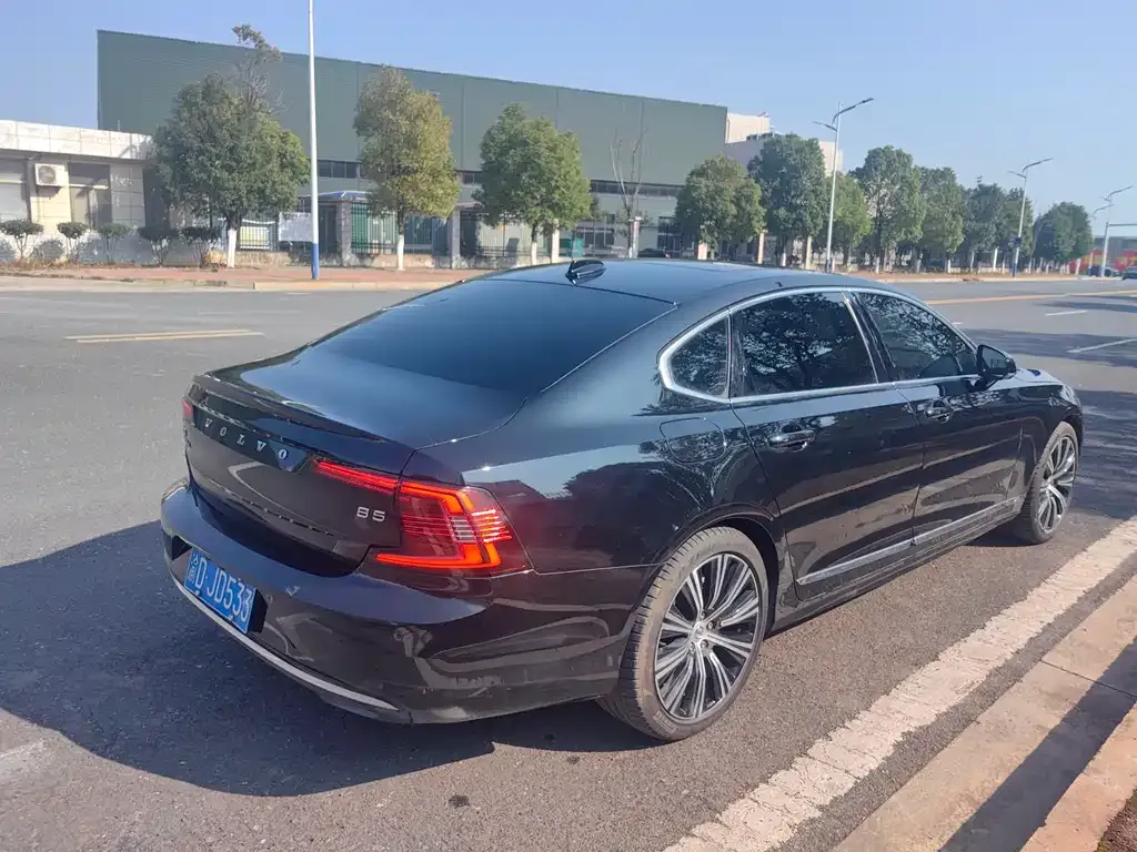 Volvo S90 — фото 8