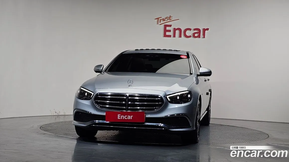 Mercedes-Benz E-Class — фото 3