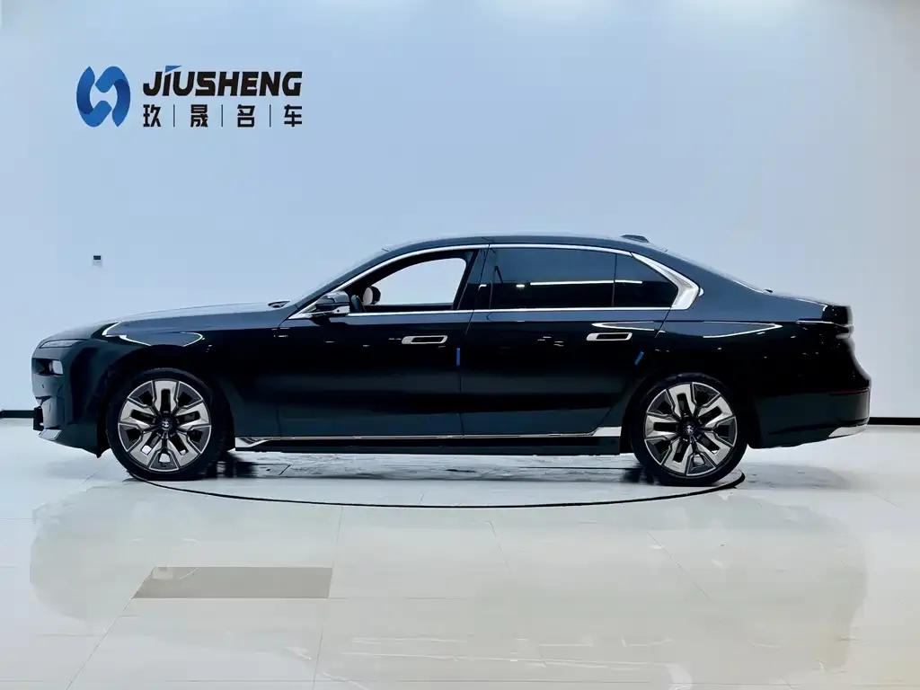 BMW 7 Series — фото 2