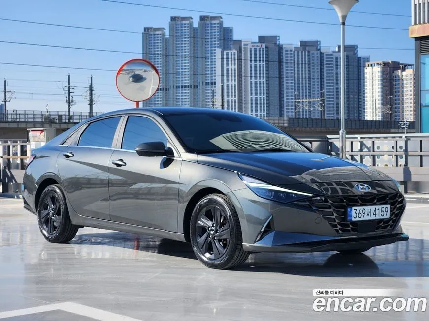 Hyundai AVANTE — фото 1
