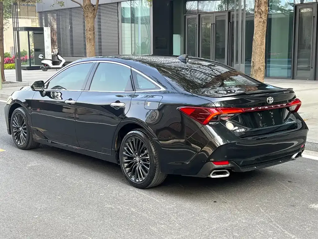 Toyota Avalon 2022 из CN, фото 3