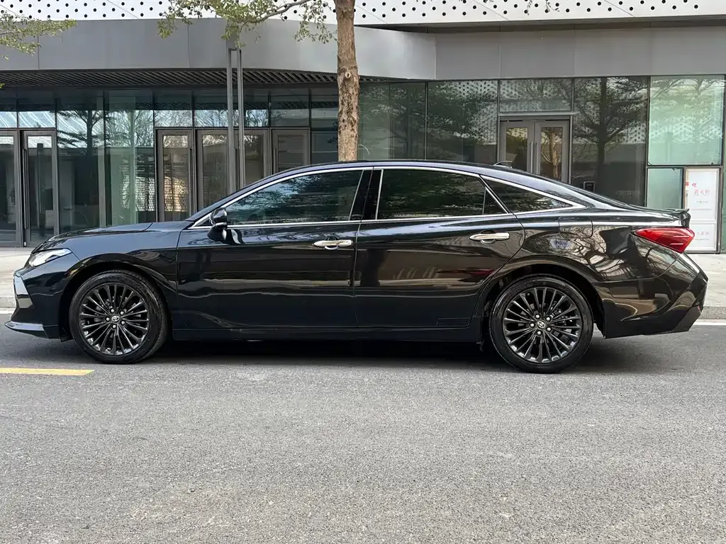 Toyota Avalon 2022 из CN, фото 5