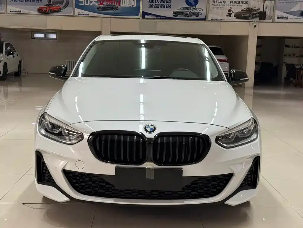 BMW 1 Series 2022 из CN, фото 3