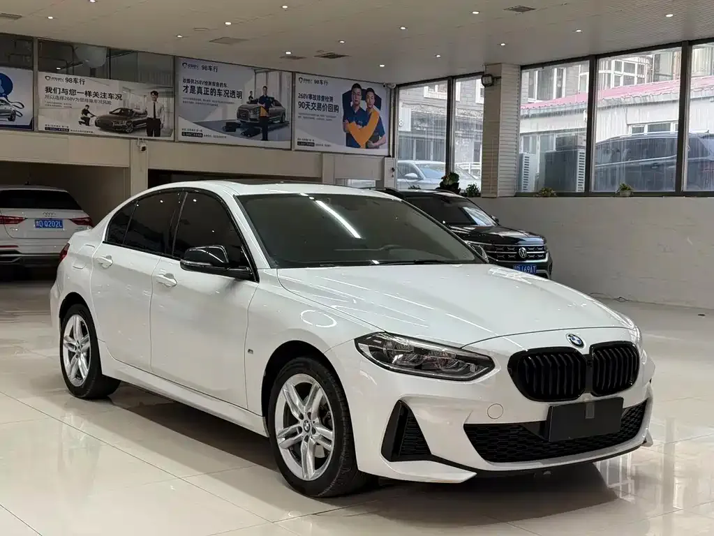 BMW 1 Series 2022 из CN, фото 4