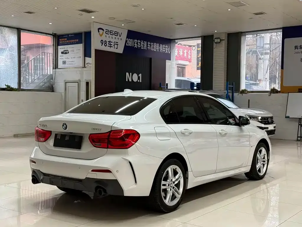 BMW 1 Series 2022 из CN, фото 5
