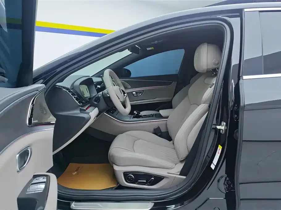 BYD Han — фото 4