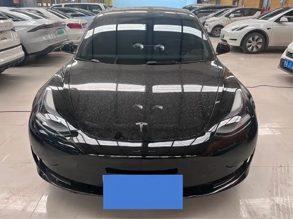 Tesla Model 3 — фото 3