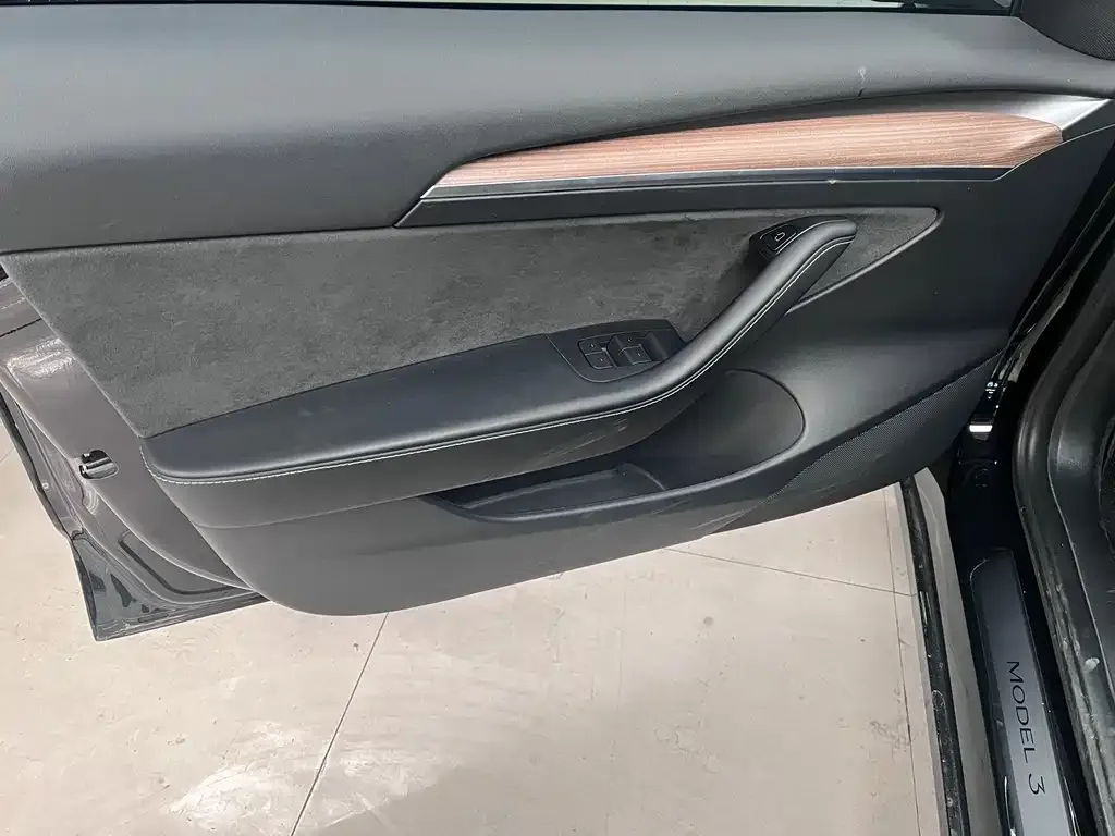 Tesla Model 3 — фото 6