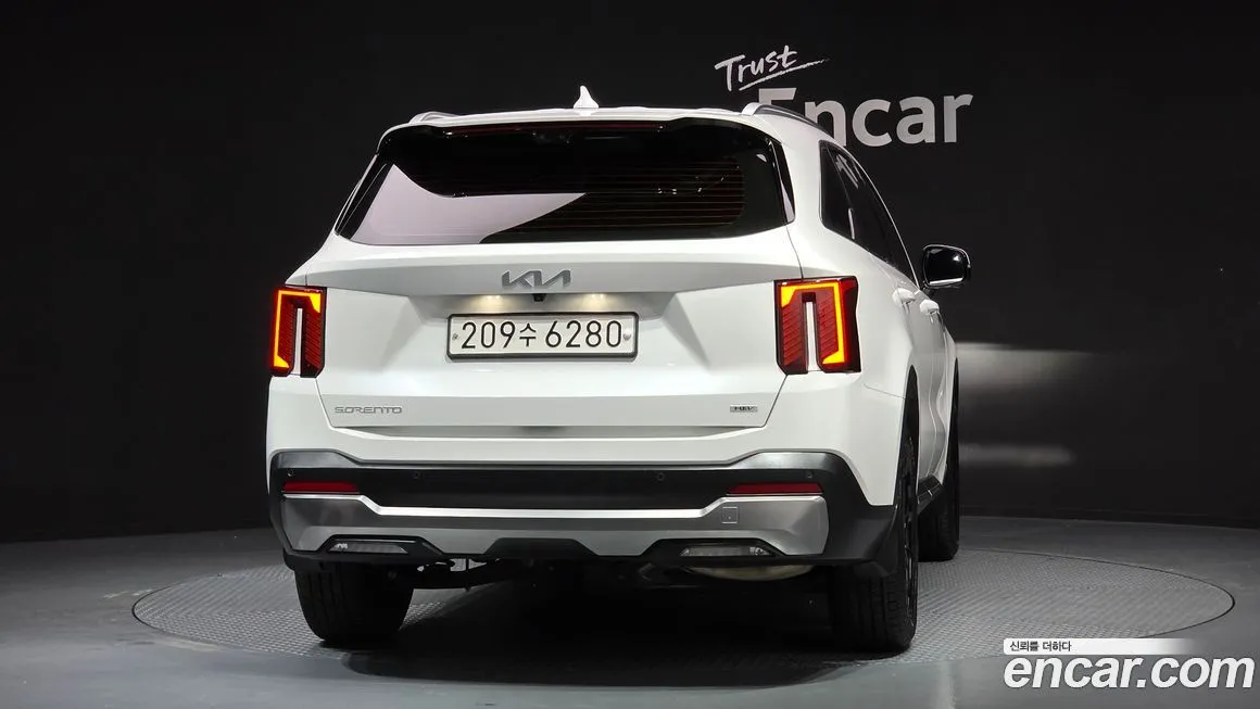 Kia Sorento — фото 8