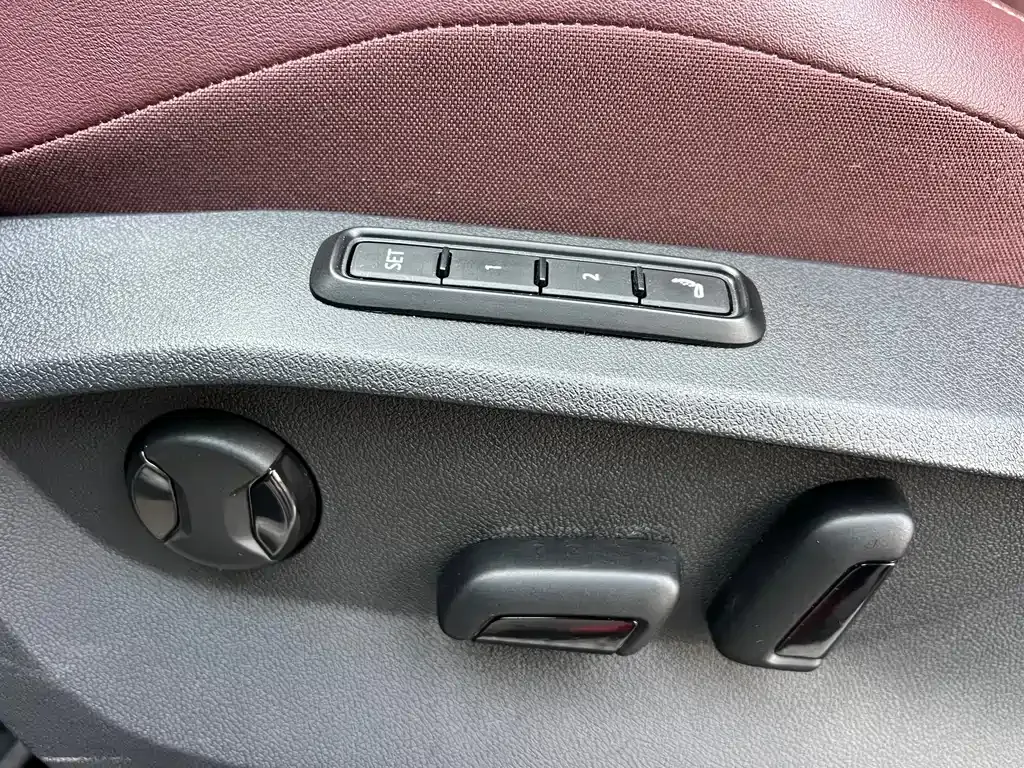 Volkswagen ID.6 X — фото 10