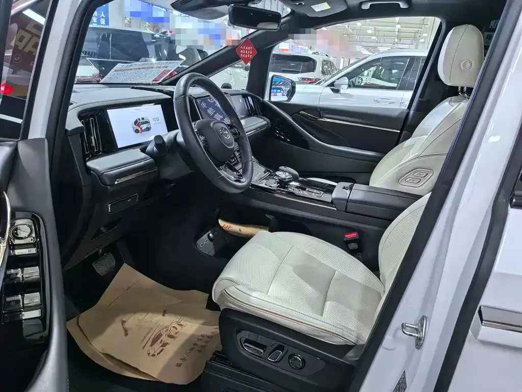 GAC Motor Trumpchi M8 — фото 10