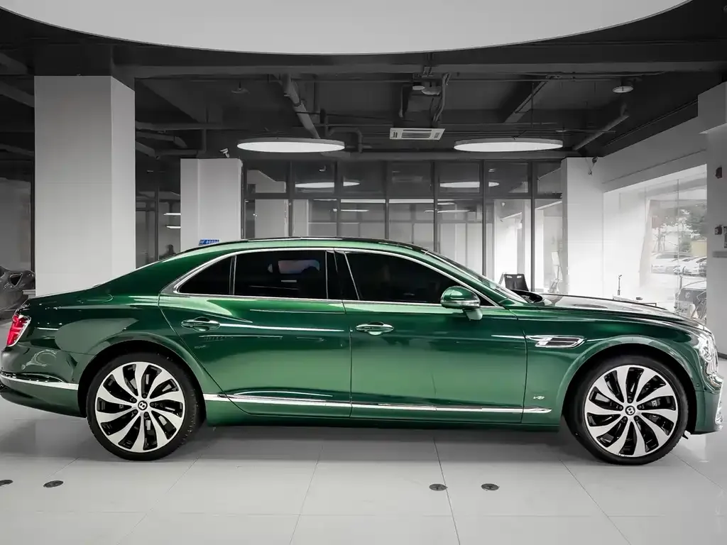 Bentley Flying Spur 2022 из CN, фото 10