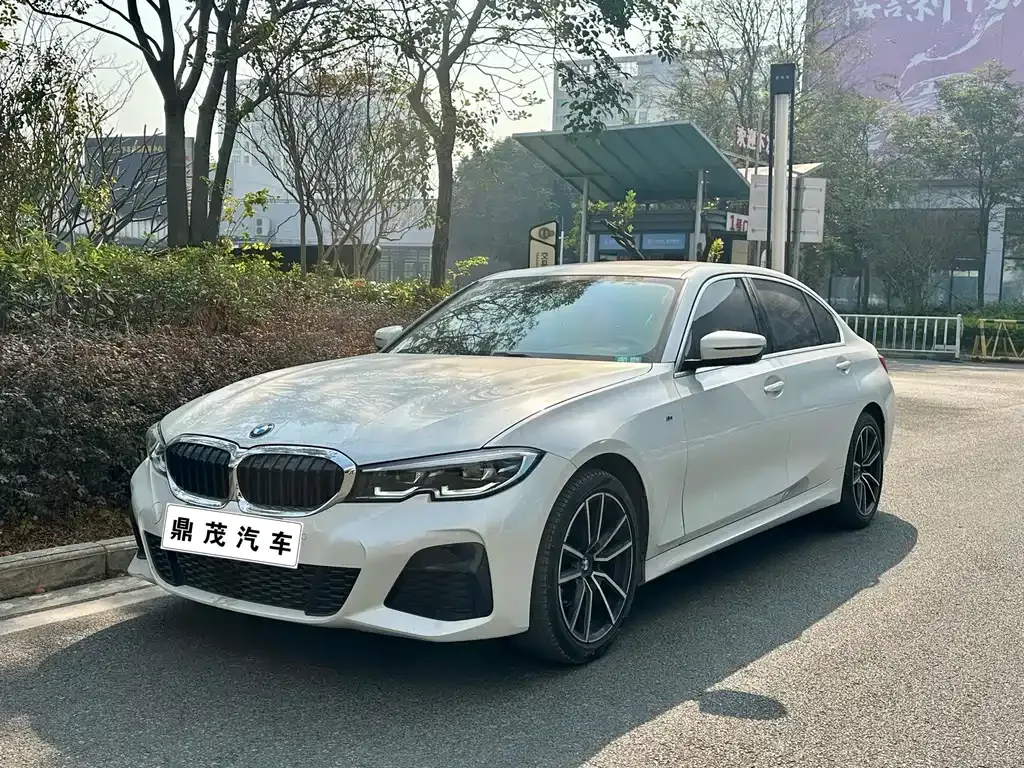 BMW 3 Series 2021 из CN, фото 1