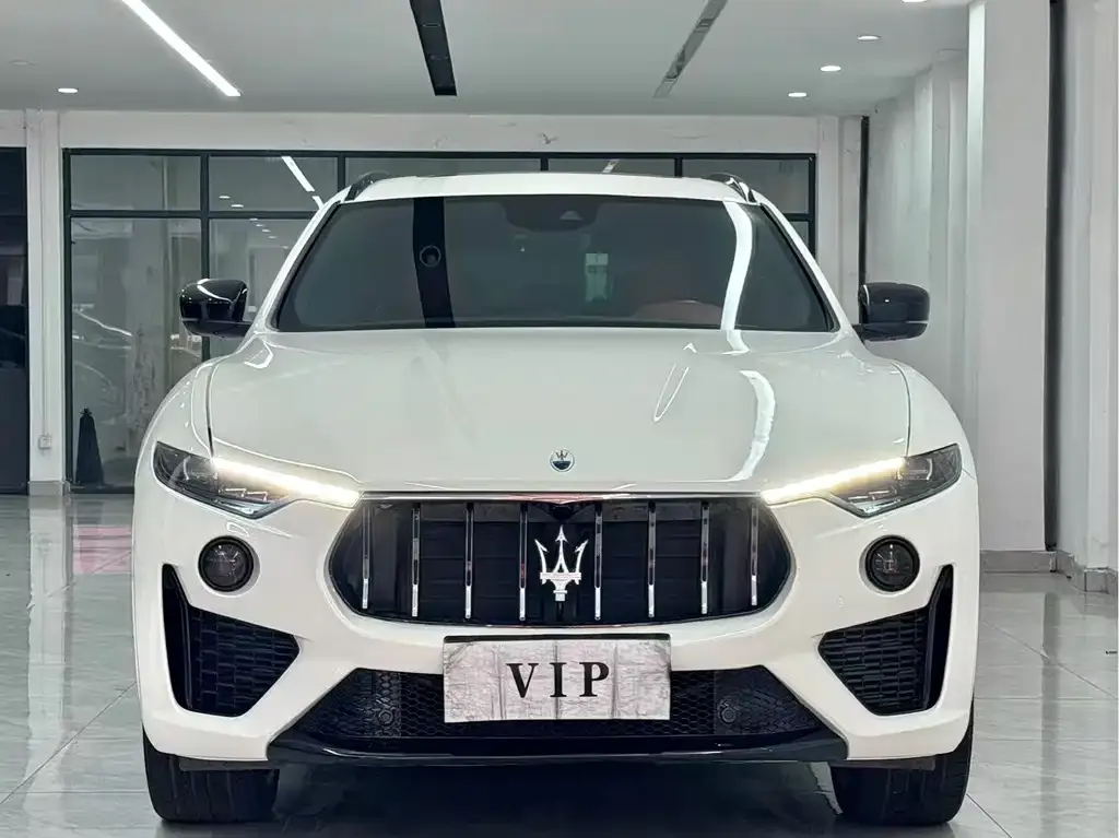 Maserati Levante — фото 3