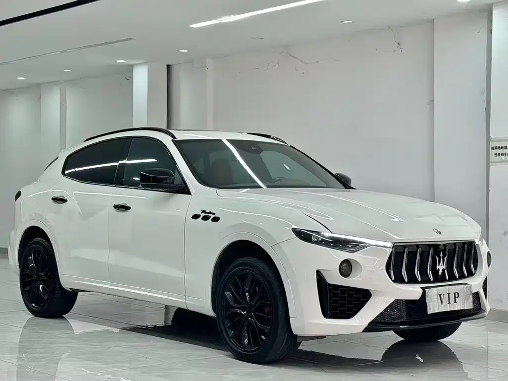 Maserati Levante — фото 4
