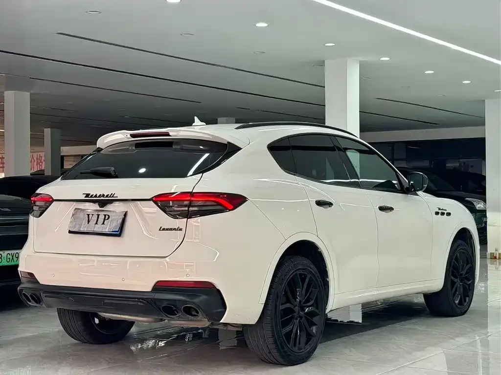 Maserati Levante — фото 6