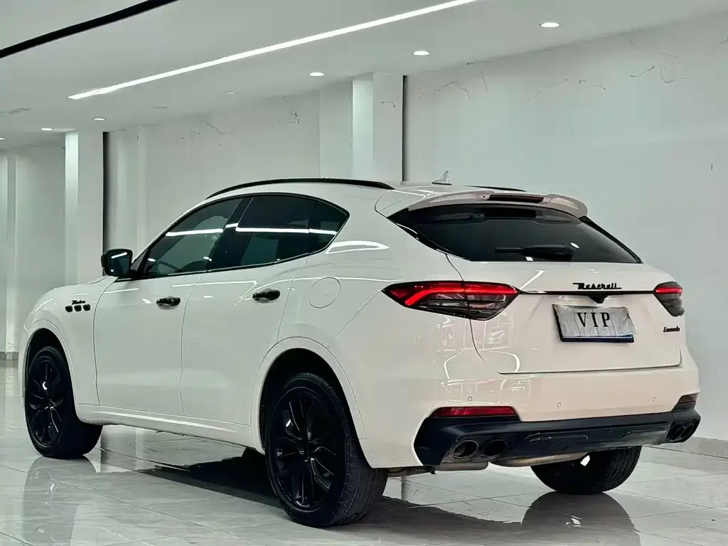 Maserati Levante — фото 7