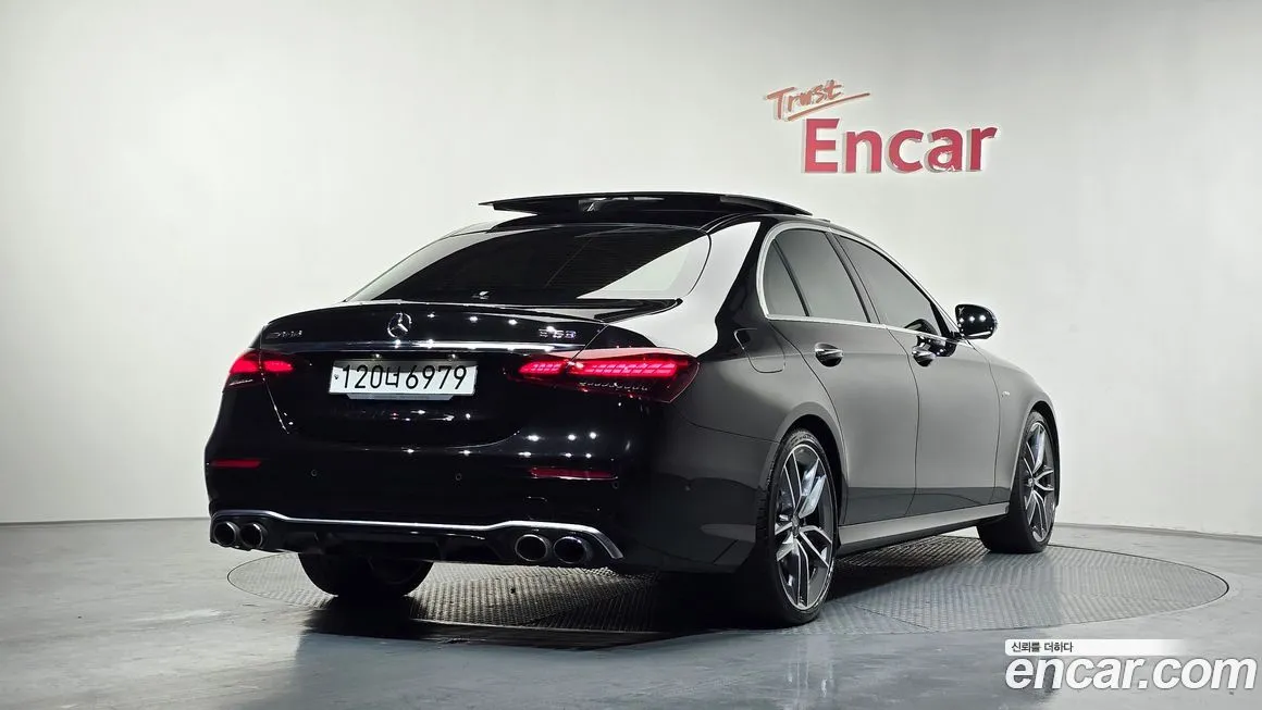 Mercedes-Benz E-Class — фото 10