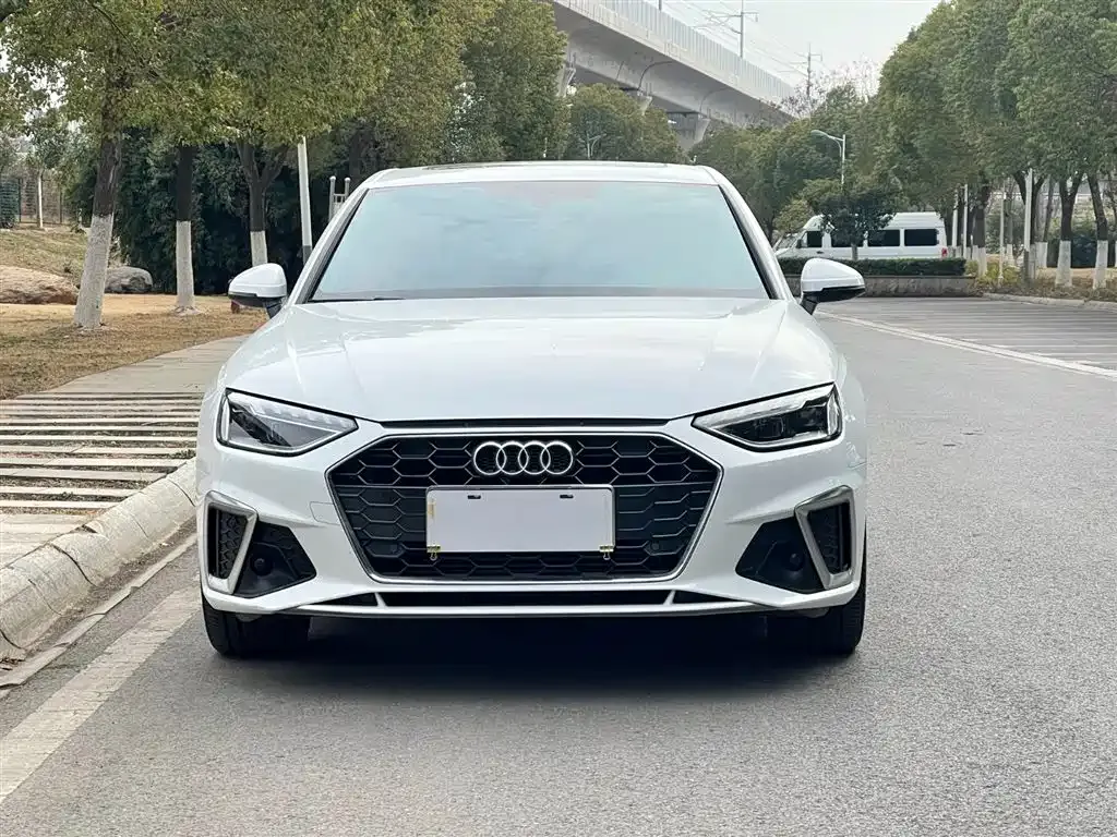 Audi A4L 2024 из CN, фото 7