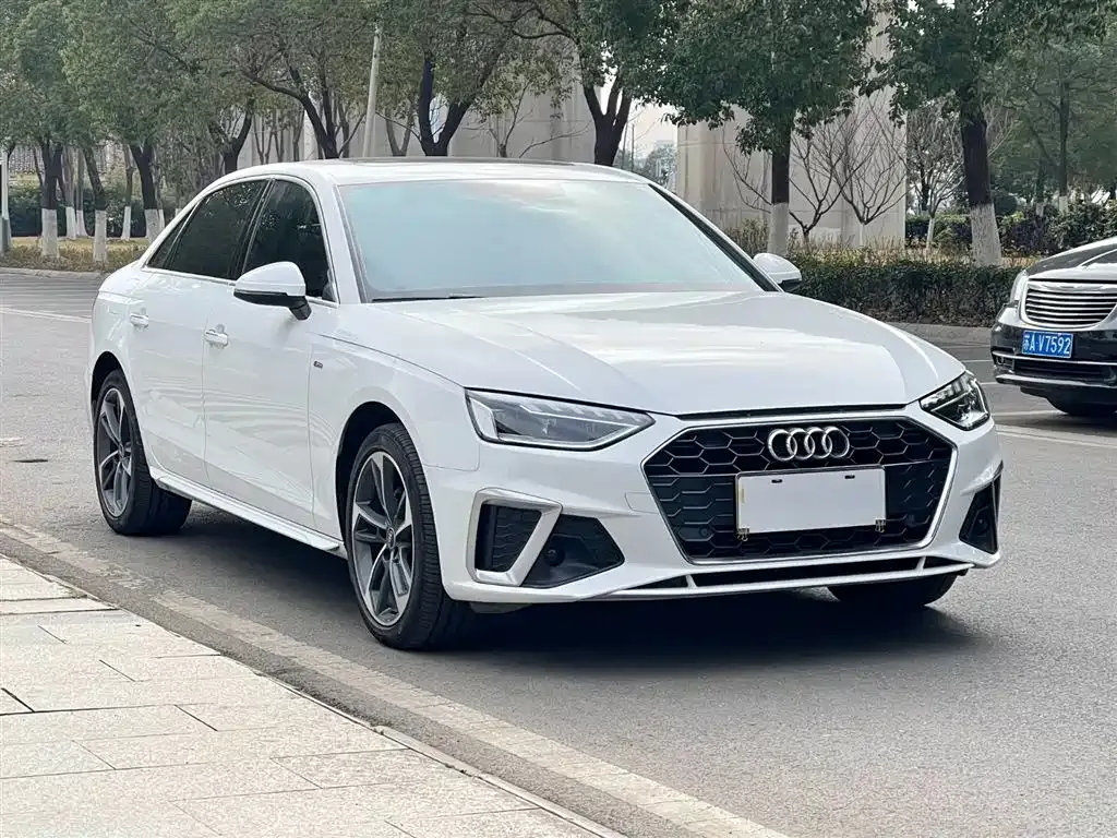 Audi A4L 2024 из CN, фото 5