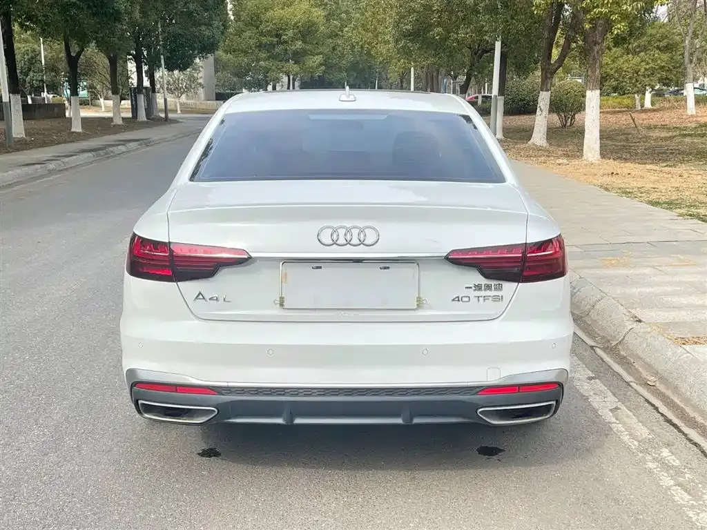 Audi A4L 2024 из CN, фото 8