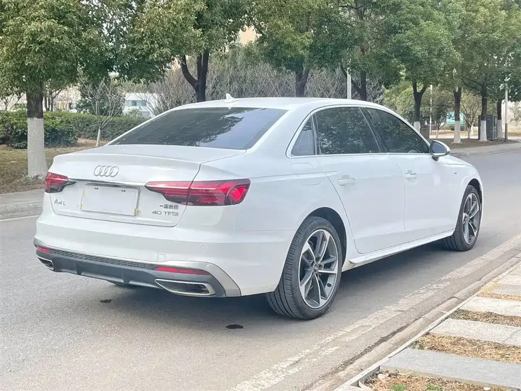 Audi A4L 2024 из CN, фото 9